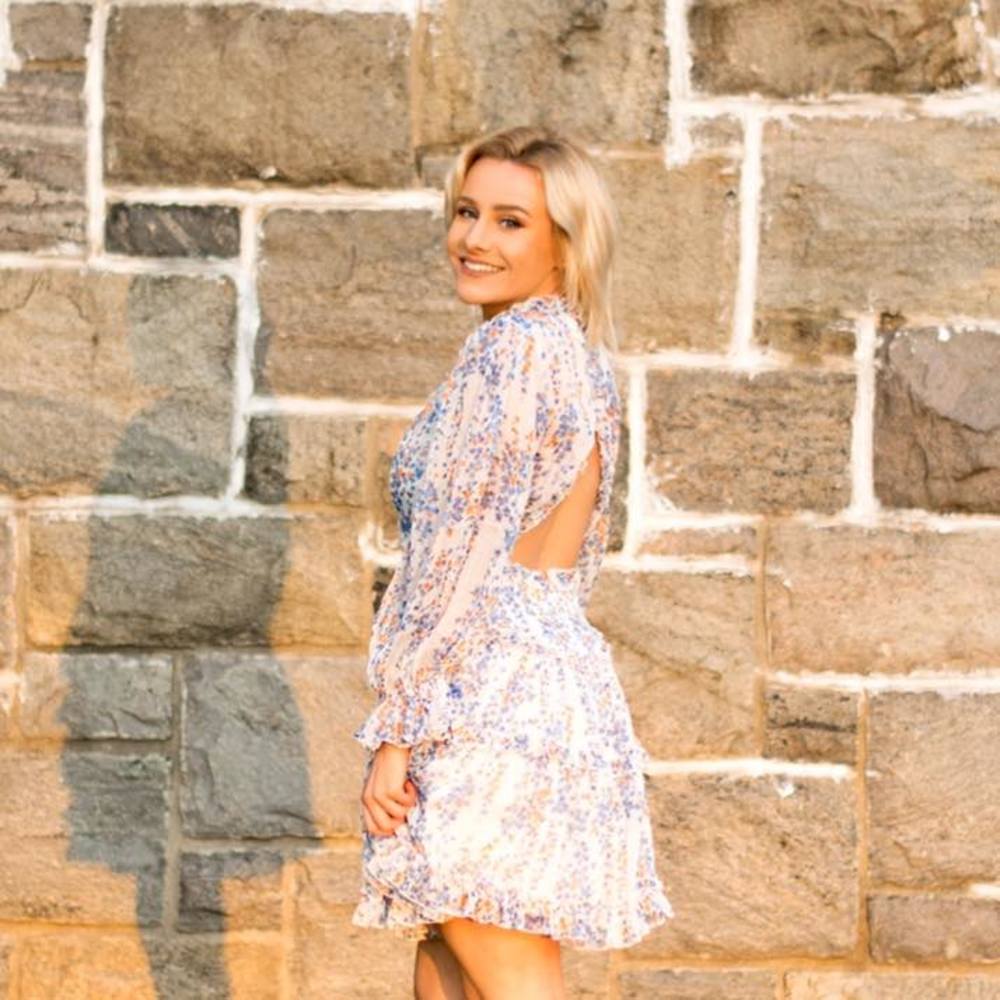 Meet your Posher, Christine